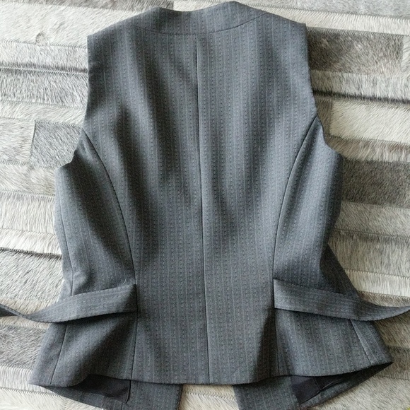 CLOSET CLOSE OUT: Antonio Melani vest. Sz 2. - Picture 7 of 7